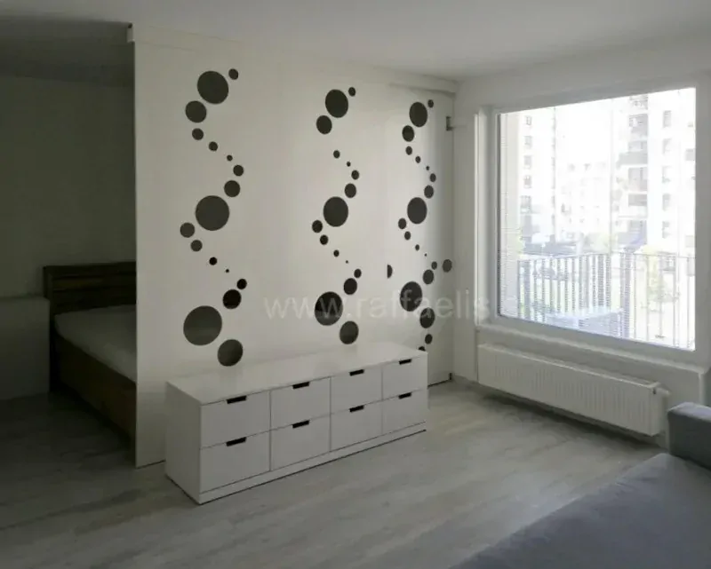 Deliaca stena Bubble- decentný motív v interiéri